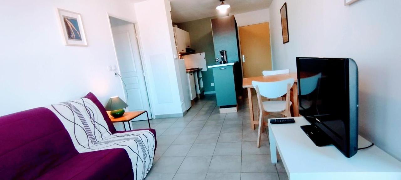 Mambrillo Parking Netflix Disney Prime Avignon Bagian luar foto